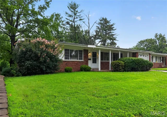 4th image of 3625 Hambletonian Dr, Florissant, MO 63033 | MLS# MIS26038823