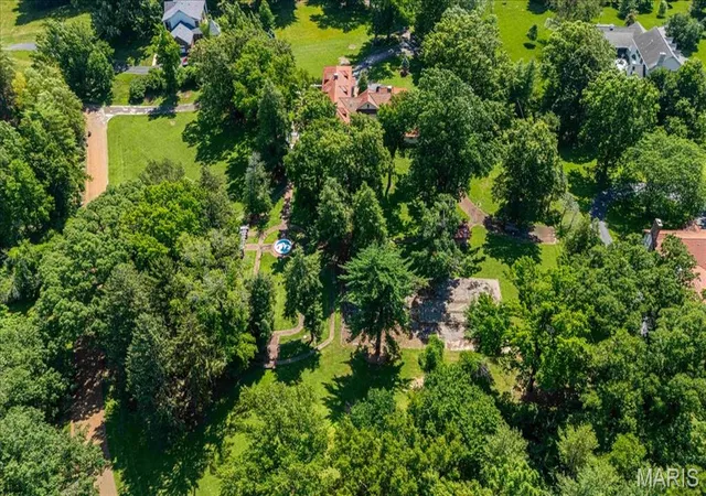 4th image of 1601 S Warson Rd, Ladue, MO 63124 | MLS# MIS26038831