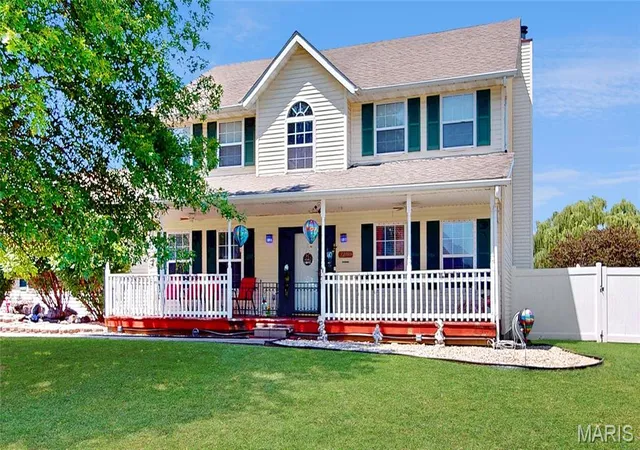Homes for sale in Belleville, IL | 3284 Tanglebrook Dr, Belleville, IL 62221 | MLS# MIS26038833