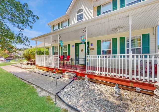 Homes for sale in Belleville, IL | 3284 Tanglebrook Dr, Belleville, IL 62221 | MLS# MIS26038833