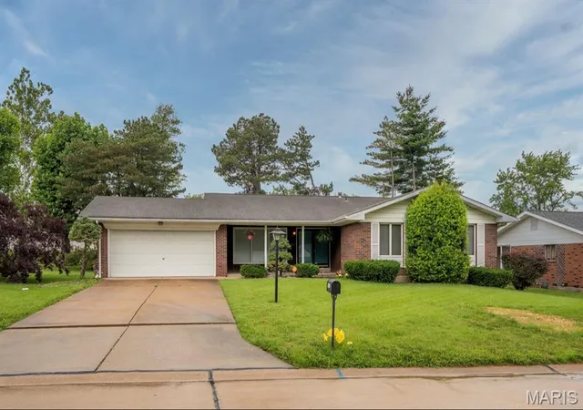 Homes for sale in Unincorporated, MO | 11523 Corlyn Dr, Unincorporated, MO 63138 | MLS# MIS26038838