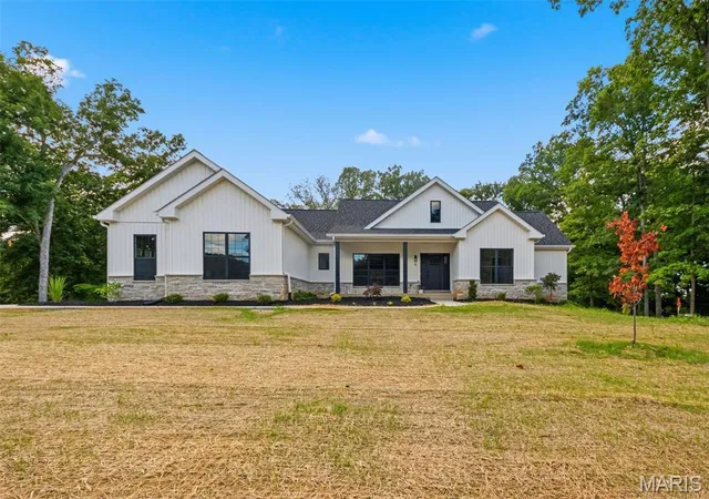 1st image of 15 Woodline Dr, Winfield, MO 63389 | MLS# MIS26038850