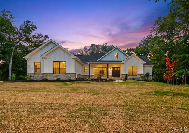 2nd image of 15 Woodline Dr, Winfield, MO 63389 | MLS# MIS26038850