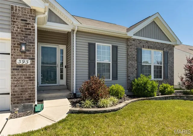 Homes for sale in Wentzville, MO | 393 Victory Height Dr, Wentzville, MO 63385 | MLS# MIS26038857