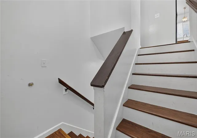 3rd image of 633 Longhorn Dr, O Fallon, MO 63368 | MLS# MIS26038867