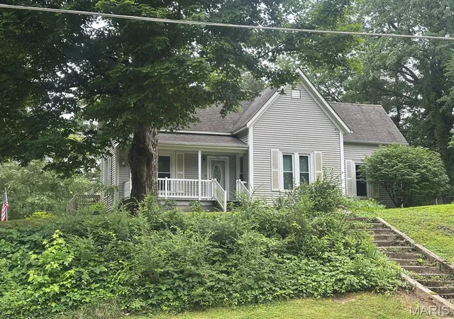 Homes for sale in Bloomfield, MO | 405 W Bloomfield Ave, Bloomfield, MO 63825 | MLS# MIS26038880