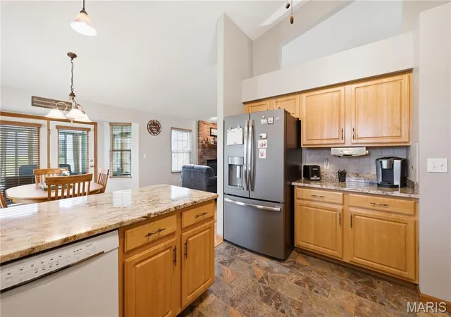 Homes for sale in Columbia, IL | 818 E Wood Dr, Columbia, IL 62236 | MLS# MIS26038888