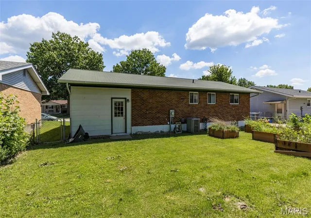 Homes for sale in Arnold, MO | 3344 Bayshore Pkwy, Arnold, MO 63010 | MLS# MIS26038890
