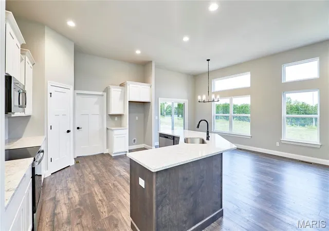 Photo 4 of Single family home for sale at 26300 Harmony Hills Dr, Warrenton, MO 63383 | MLS# MIS26038894 | Listing updated on 2026-10-02