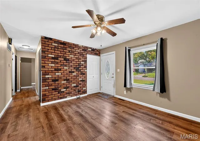 Photo 4 of Single family home for sale at 135 Linnview Dr, Saint Louis, MO 63129 | MLS# MIS26038895 | Listing updated on 2026-08-10