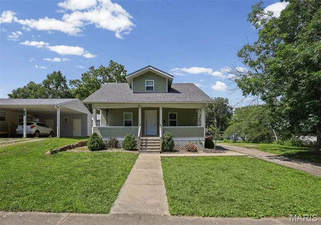 Homes for sale in Carlyle, IL | 1451 Franklin St, Carlyle, IL 62231 | MLS# MIS26038897