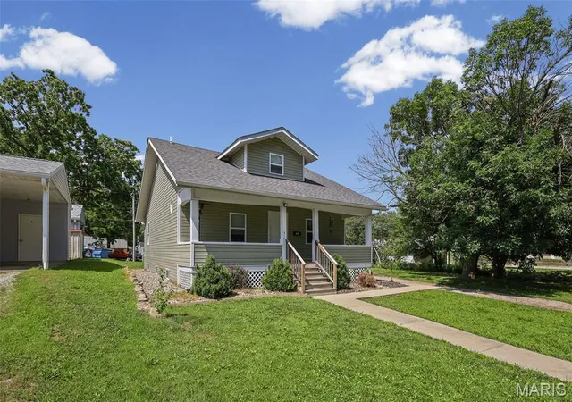 Homes for sale in Carlyle, IL | 1451 Franklin St, Carlyle, IL 62231 | MLS# MIS26038897