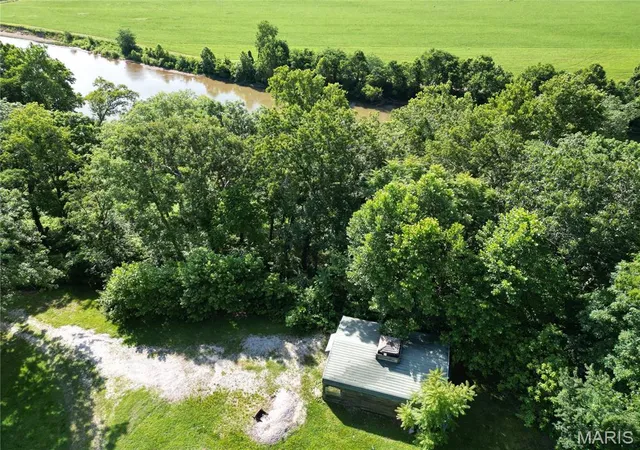 Homes for sale in St Clair, MO | 56+/  Acres Green Acres Ln, St Clair, MO 63077 | MLS# MIS26038906