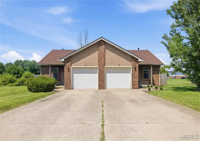 Homes for sale in Glen Carbon, IL | 33 Fox Meadow Ln, Glen Carbon, IL 62034 | MLS# MIS26038938