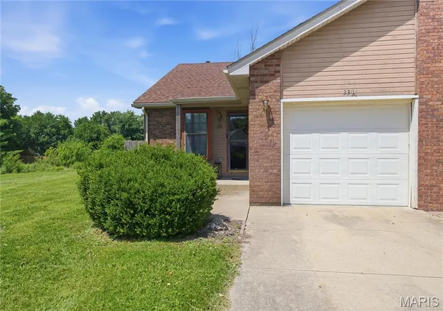 Homes for sale in Glen Carbon, IL | 33 Fox Meadow Ln, Glen Carbon, IL 62034 | MLS# MIS26038938
