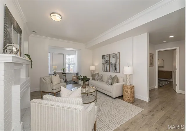 Listing Photo 4 - Condo for sale in building located at 527 Clara Ave, St. Louis, MO 63112 - Unit #1A