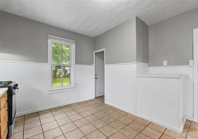 Homes for sale in University City, MO | 7033 Julian Ave, University City, MO 63130 | MLS# MIS26038959