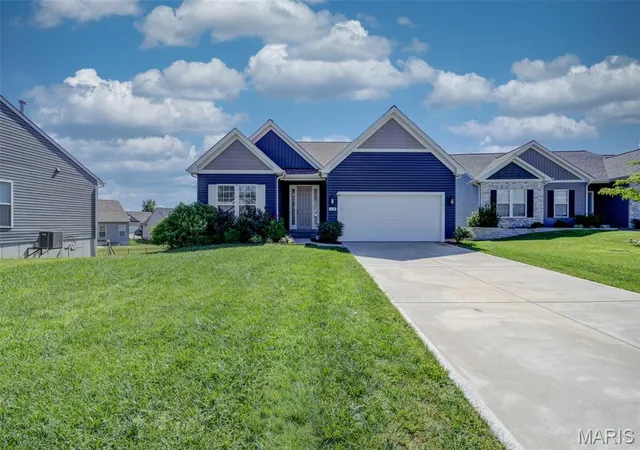 Homes for sale in Wentzville, MO | 118 Riding Crop Ln, Wentzville, MO 63385 | MLS# MIS26038964