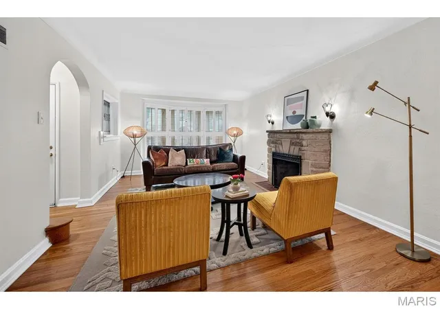 Homes for sale in Webster Groves, MO | 423 Maelln Dr, Webster Groves, MO 63119 | MLS# MIS26038983