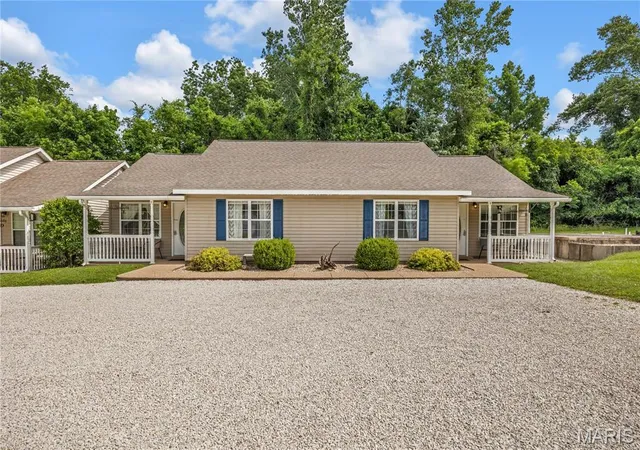 Photo 3 of Multi family home for sale at 1011 Schieffers Branch Rd, Hermann, MO 65041 | MLS# MIS26038986 | Listing updated on 2026-08-06