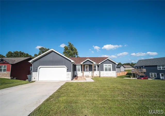 Homes for sale in Waynesville, MO | 177 Mesa Dr, Waynesville, MO 65583 | MLS# MIS26038999