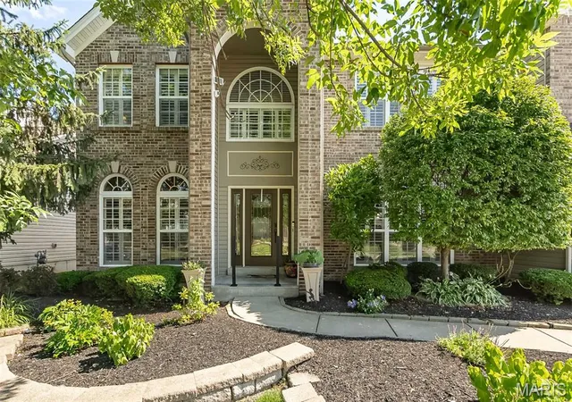 5th image of 306 Magnolia Valley Dr, O Fallon, MO 63366 | MLS# MIS26039001