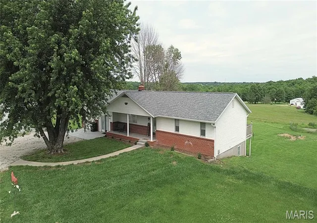 Homes for sale in New Bloomfield, MO | 8430 County Road 349, New Bloomfield, MO 65063 | MLS# MIS26039008