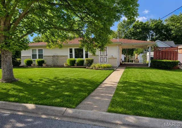 Homes for sale in Webster Groves, MO | 109 Lithia Ave, Webster Groves, MO 63119 | MLS# MIS26039017