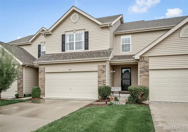 2nd image of 1842 Sterling Oaks Dr, Saint Peters, MO 63376 | MLS# MIS26039019