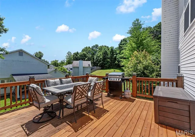 Homes for sale in Fenton, MO | 404 Silver Maple Ct, Fenton, MO 63026 | MLS# MIS26039022