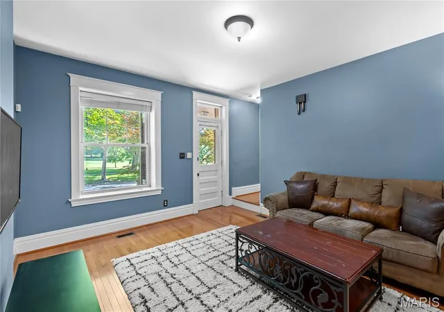 Photo 3 of Single family home for sale at 4062 Arsenal St, Saint Louis, MO 63116 | MLS# MIS26039042 | Listing updated on 2026-07-24