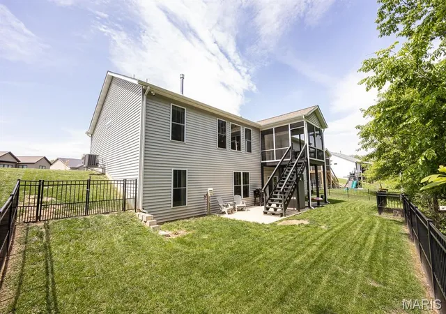 Homes for sale in Troy, IL | 1522 Sagaponak Ln, Troy, IL 62294 | MLS# MIS26039058