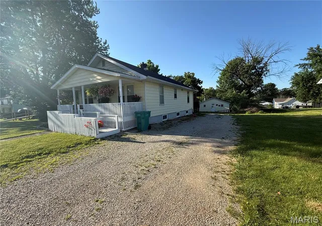 Homes for sale in Sullivan, MO | 320 Pine St, Sullivan, MO 63080 | MLS# MIS26039061