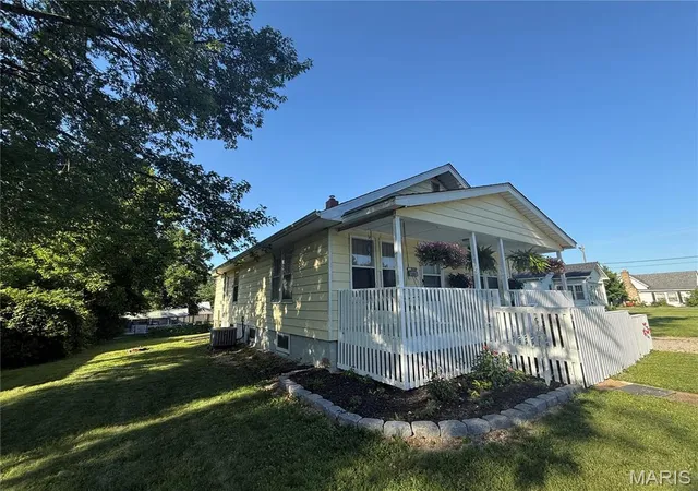Homes for sale in Sullivan, MO | 320 Pine St, Sullivan, MO 63080 | MLS# MIS26039061
