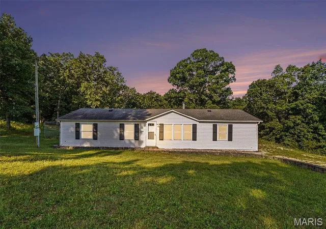 Homes for sale in De Soto, MO | 2721 Creon Ct, De Soto, MO 63020 | MLS# MIS26039062
