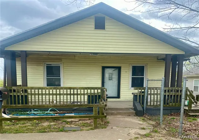Homes for sale in Cape Girardeau, MO | 1200 Ranney Ave, Cape Girardeau, MO 63703 | MLS# MIS26039064