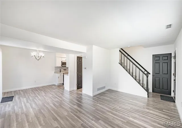 5th image of 13 Dixons Ct #B, O'fallon, MO 63366 | MLS# MIS26039067