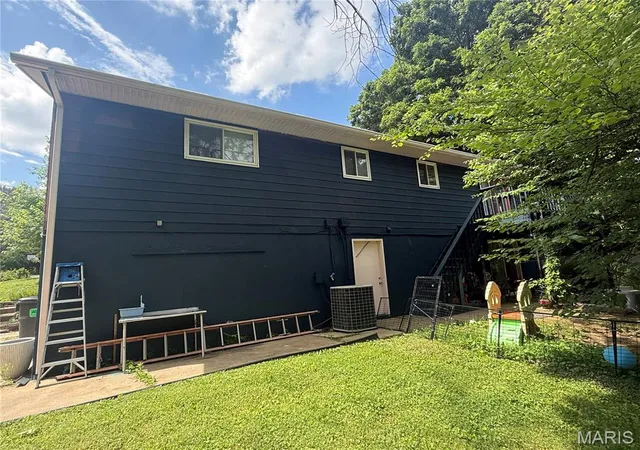 Homes for sale in Fairview Heights, IL | 334 Pleasant Ridge Rd, Fairview Heights, IL 62208 | MLS# MIS26039070