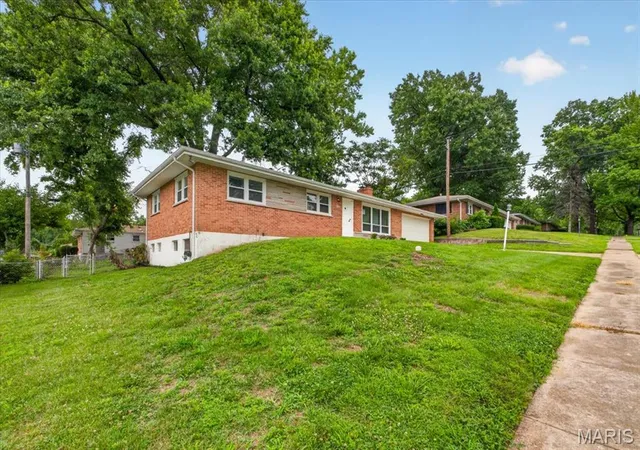 Homes for sale in Ferguson, MO | 917 Westwold Ave, Ferguson, MO 63135 | MLS# MIS26039087