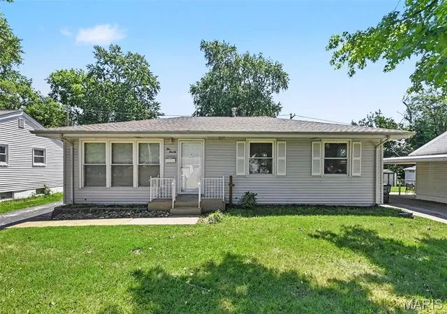 1st image of 570 Saint Christina Ln, Florissant, MO 63031 | MLS# MIS26039106