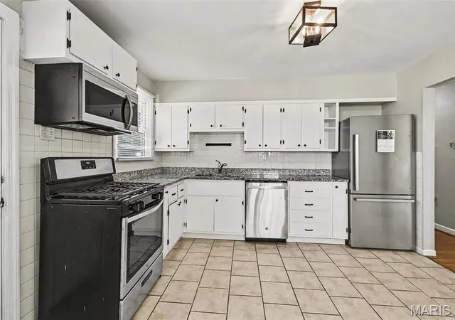 5th image of 570 Saint Christina Ln, Florissant, MO 63031 | MLS# MIS26039106