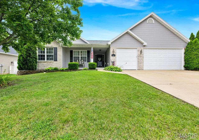 2nd image of 228 Highland Meadows Dr, Wentzville, MO 63385 | MLS# MIS26039111
