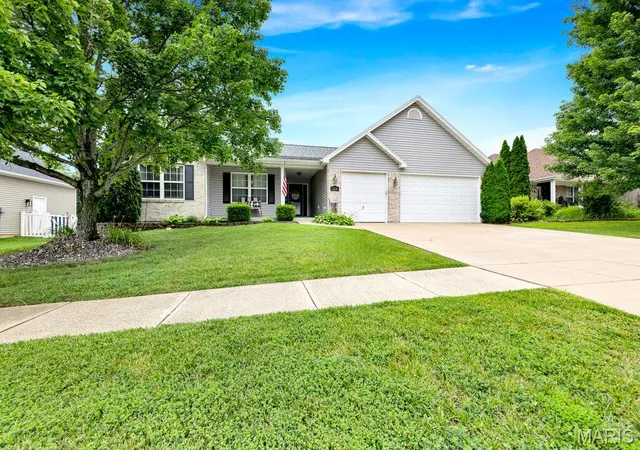 3rd image of 228 Highland Meadows Dr, Wentzville, MO 63385 | MLS# MIS26039111