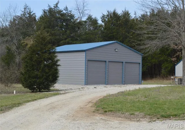 Photo 4 of Single family home for sale at 222 Scanland Farm Rd, Montgomery City, MO 63361 | MLS# MIS26039112 | Listing updated on 2026-08-22
