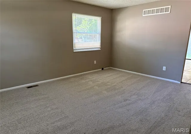 5th image of 2423 Soundview Ct, Florissant, MO 63031 | MLS# MIS26039122