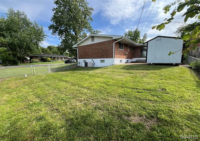 Homes for sale in Unincorporated, MO | 4102 Schlogl Dr, Unincorporated, MO 63125 | MLS# MIS26039124