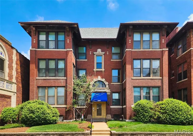 Photo 1 of Condo for sale at 5567 Pershing Ave #2W, St Louis, MO 63112 | MLS# MIS26039126 | Listing updated on 2026-08-29