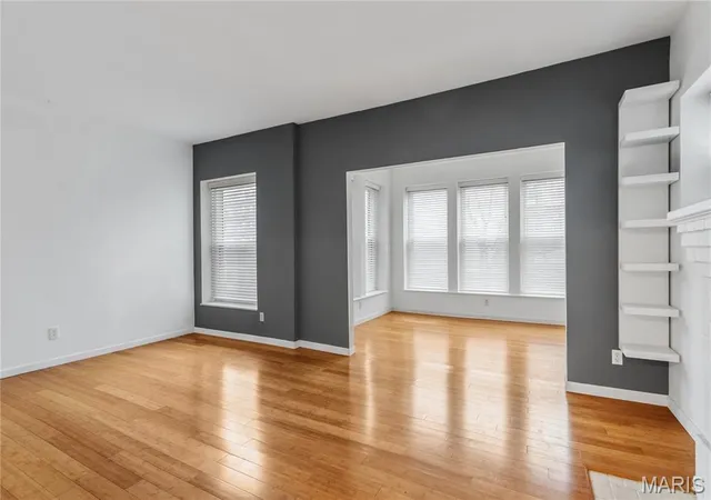 Photo 3 of Condo for sale at 5567 Pershing Ave #2W, St Louis, MO 63112 | MLS# MIS26039126 | Listing updated on 2026-08-29