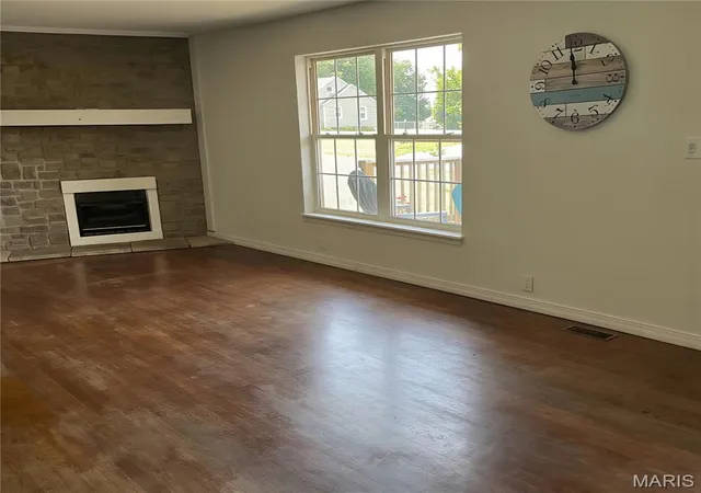 2nd image of 607 S Wood Ave, Fredericktown, MO 63645 | MLS# MIS26039134