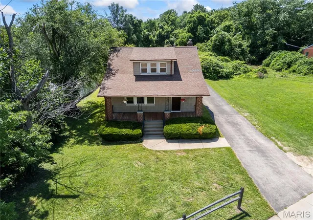 2nd image of 11165 Old Halls Ferry Rd, Saint Louis, MO 63136 | MLS# MIS26039151